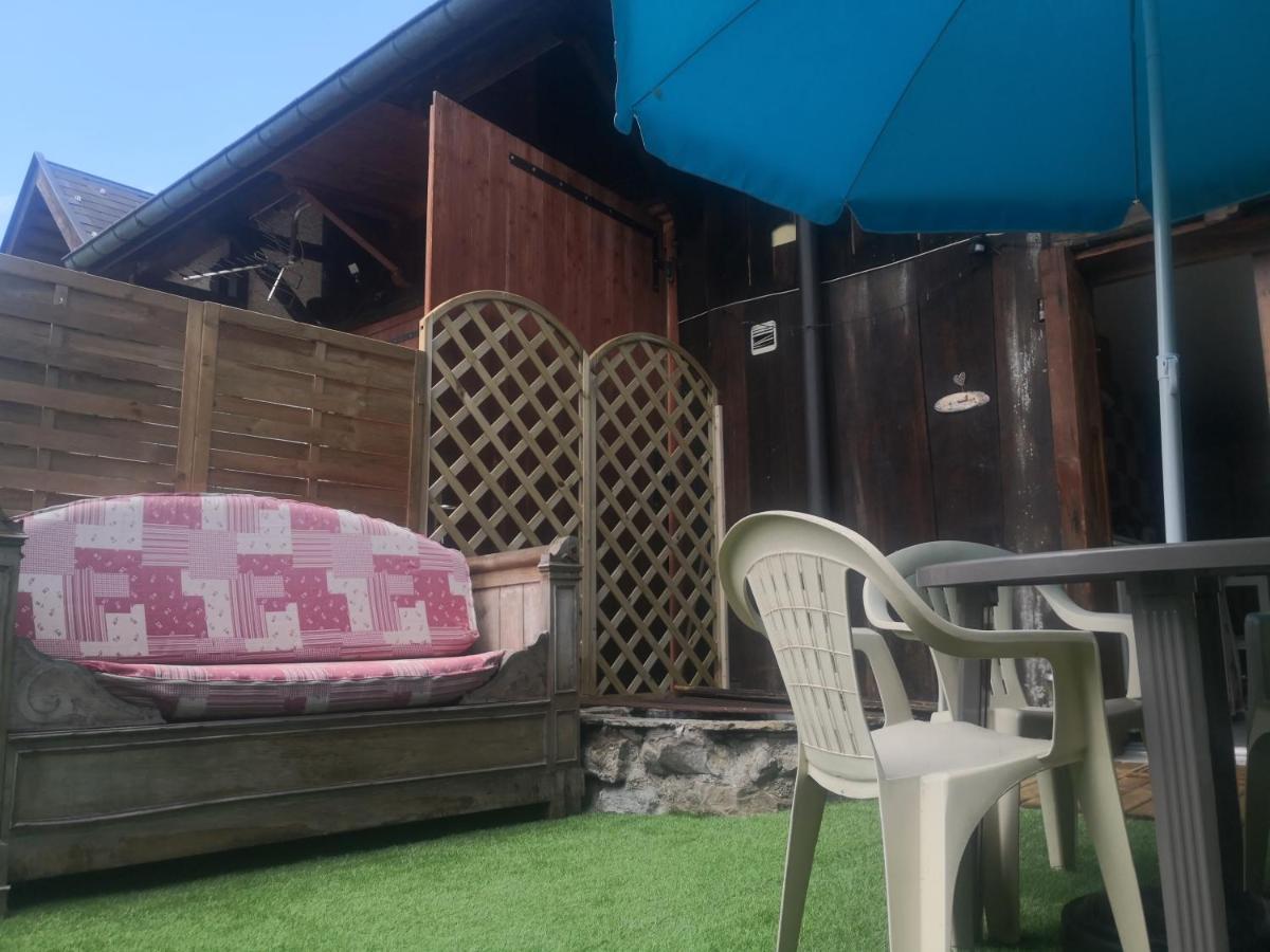 L'Oree Des Bornes-Appartement Avec Piscine Évires Kültér fotó